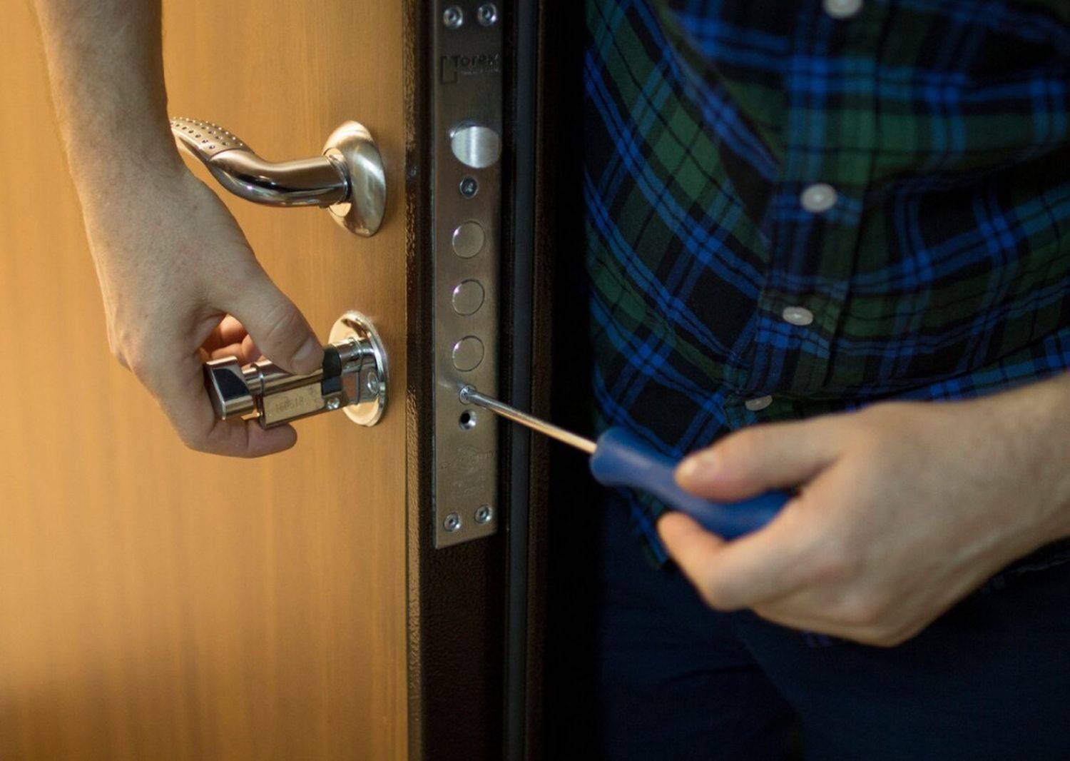 Как открыть замок без повреждений: эффективные методы вскрытия